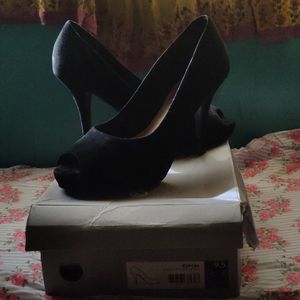 Rockport Sasha 9.5 peep toe suede hidden platform